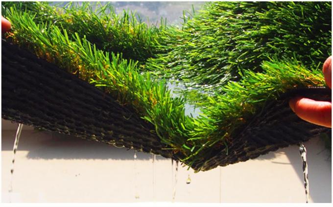 U формирует нежность PE травы любимца 20mm дружелюбную поддельную и прочную крытую/на открытом воздухе пользу